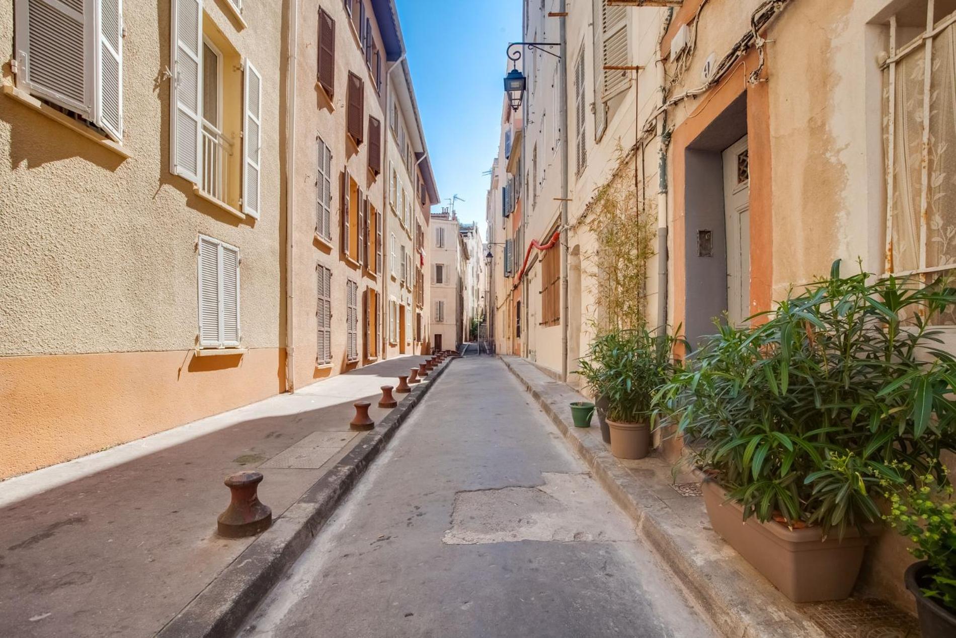Au Coeur Du Panier Avec Terrasse 2 A 4 Personnes Climatisation Apartment Марсилия Екстериор снимка
